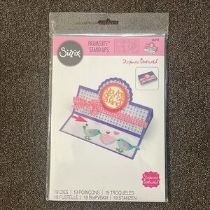 Sizzix Framelits Stand-Ups Stephanie Bernard Card Scallop Circle  NWT